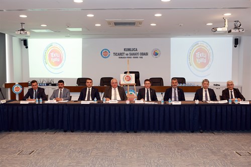 Kaymakamımız Musa Kazım ÇELİK, Batı Antalya Platformu Tarafından Kumluca Ticaret ve Sanayi Odasında Düzenlenen Toplantıya Katıldı