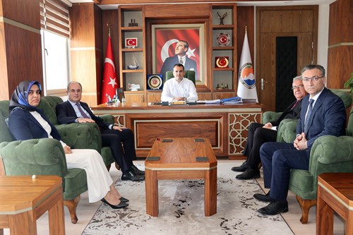 Antalya Defterdarı İlhan KARAYILAN, Kaymakamımız Musa Kazım ÇELİK’i Makamında Ziyaret Etti